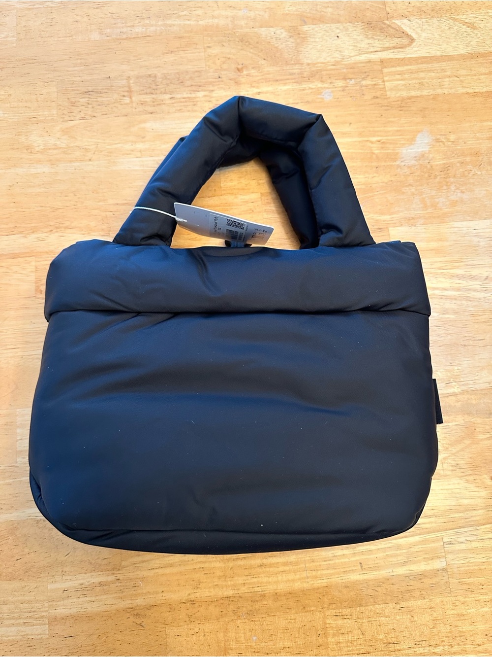 NWT Lululemon On My Level tote small puffy - Picture 2 of 6